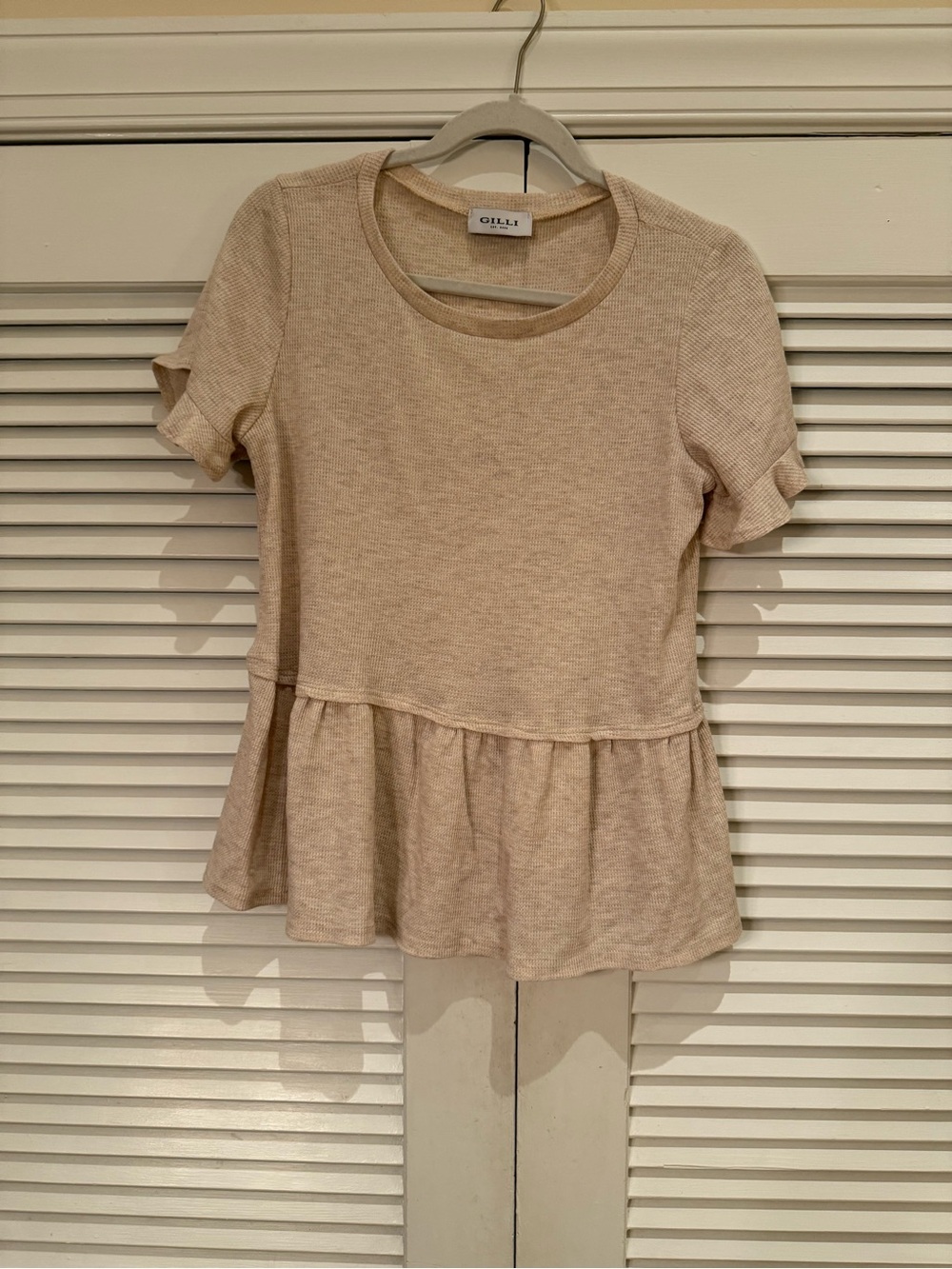 Gilli Cream Peplum Short Sleeve Top